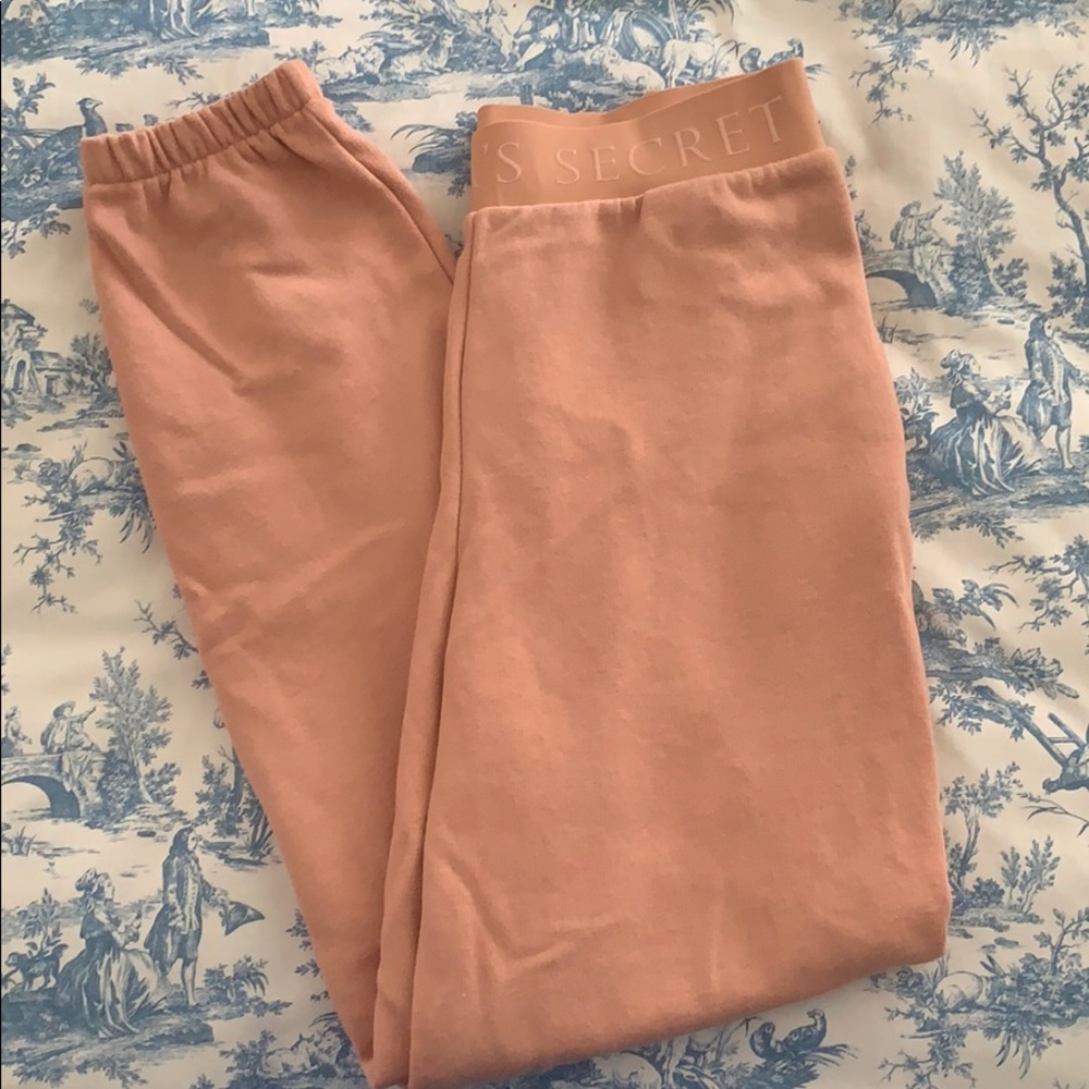 TAGS Victoria’s Secret Blush Sweatpants